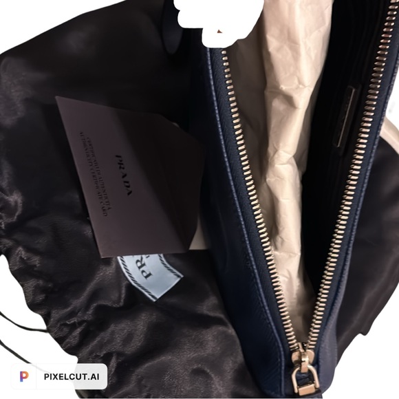 Prada saffiano one size wristlet - Picture 3 of 4